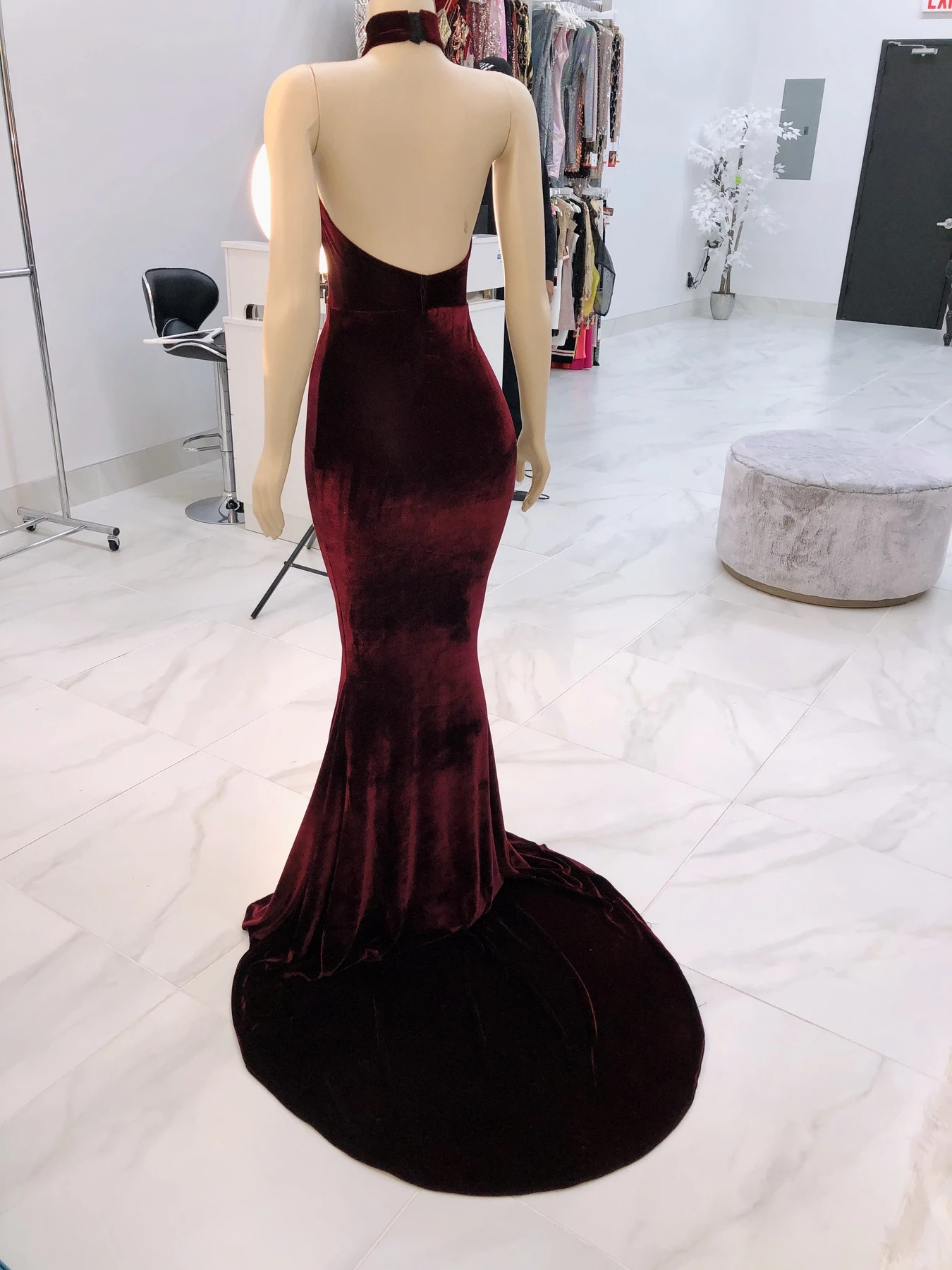 Sexy Halter Burgundy Winter Wedding Guest Dresses Velvet Prom Dresses Sleeveless